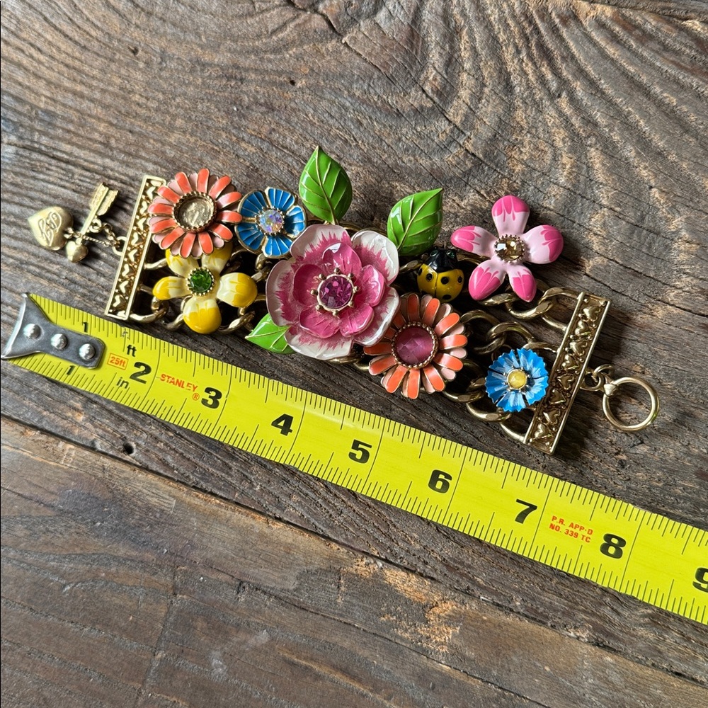 Betsey Johnson Garden Party articulating enamel floral gold chain bracelet - Picture 9 of 9